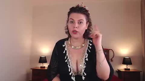 Call me Lucy online show from 10.18.25