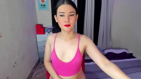 Snapshot of lucyx143 chatting on 10.20.25 Lucy online show from 10.20.25