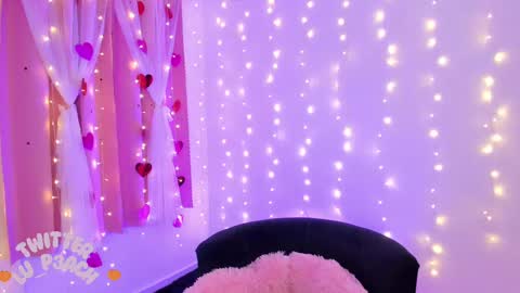 LUCYY FROM HOME  online show from 02.21.25