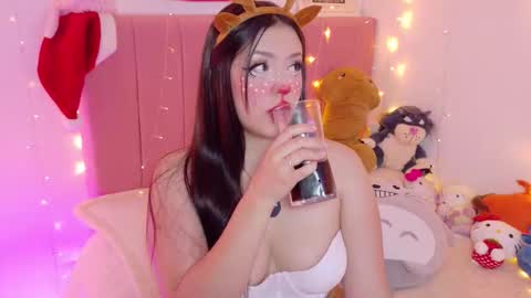 LUCYY FROM HOME  online show from 12.21.25