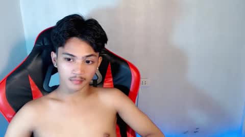 Snapshot of luda_69 chatting on 11.26.25 luda_69 online show from 11.26.25