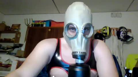 A slave to the mistress.. un esclavo para las amas dominantes. online show from 03.03.25