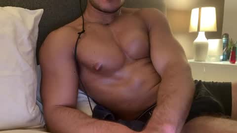 Snapshot of luis763413 chatting on 04.16.26 luis763413 online show from 04.16.26