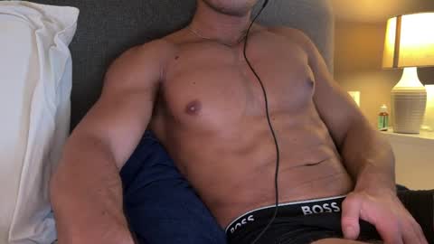 Snapshot of luis763413 chatting on 04.29.26 luis763413 online show from 04.29.26