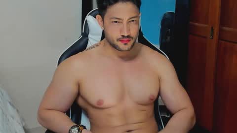 Snapshot of luis_baptista chatting on 11.20.25 luis_baptista online show from 11.20.25