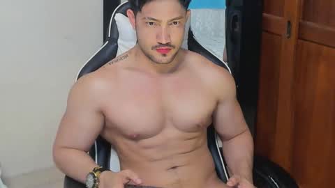 Snapshot of luis_baptista chatting on 12.14.25 luis_baptista online show from 12.14.25