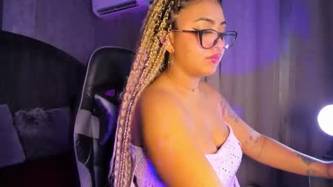       online show from 03.05.26