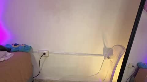 luisa_tomas07 online show from 04.23.26