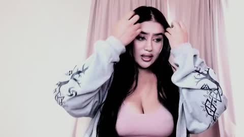Luisa Diaz online show from 05.18.26