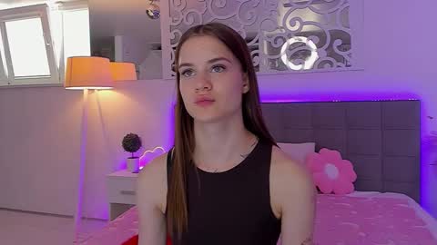 LuisaClover online show from 06.09.26
