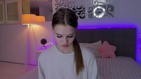 Snapshot of luisaclover chatting on 06.28.26 LuisaClover online show from 06.28.26