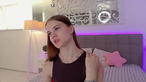 Snapshot of luisaclover chatting on 06.30.26 LuisaClover online show from 06.30.26
