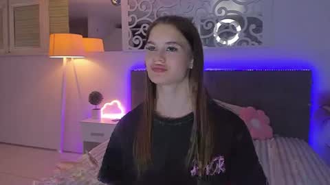 Snapshot of luisaclover chatting on 07.05.26 LuisaClover online show from 07.05.26