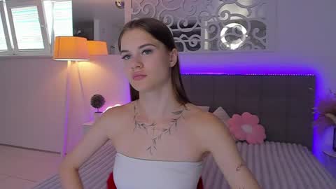 Snapshot of luisaclover chatting on 07.12.26 LuisaClover online show from 07.12.26