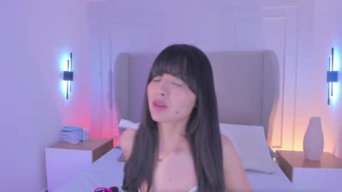 L U I S A online show from 11.03.25