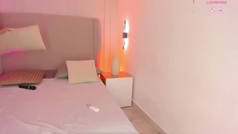 L U I S A online show from 02.05.26