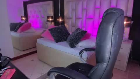 Luisa  online show from 06.25.26