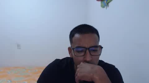 Snapshot of luisatr2017 chatting on 12.14.25 luisatr2017 online show from 12.14.25