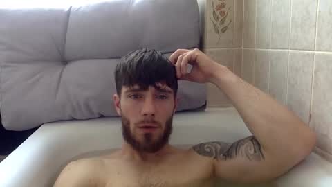 Snapshot of luisbadx chatting on 04.23.26 Luis Badx online show from 04.23.26