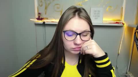 Snapshot of luizaheems_ chatting on 12.08.24 Luiza online show from 12.08.24