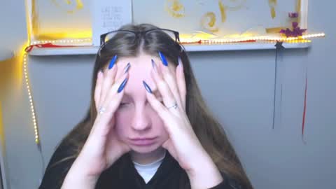 Snapshot of luizaheems_ chatting on 12.11.24 Luiza online show from 12.11.24