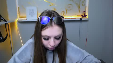 Snapshot of luizaheems_ chatting on 12.21.24 Luiza online show from 12.21.24