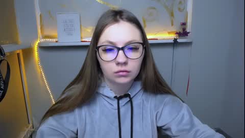 Snapshot of luizaheems_ chatting on 01.04.25 Luiza online show from 01.04.25