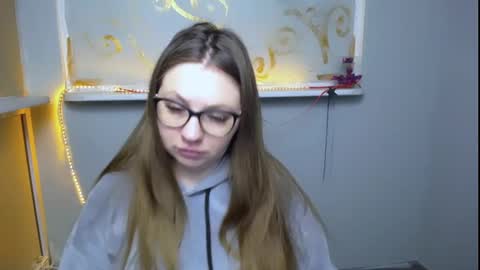 Snapshot of luizaheems_ chatting on 02.10.25 Luiza online show from 02.10.25