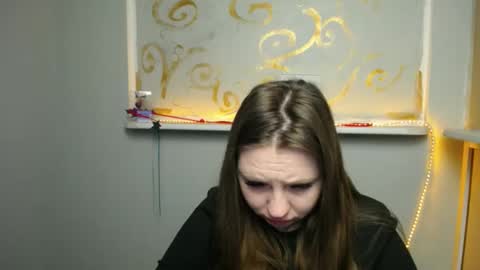 Snapshot of luizaheems_ chatting on 03.12.25 Luiza online show from 03.12.25