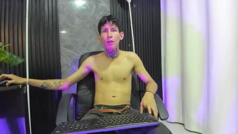 lujuriau_u online show from 11.14.25