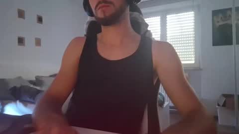 Snapshot of lukasschoetz chatting on 09.21.25 lukasschoetz online show from 09.21.25