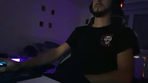 Snapshot of lukasschoetz chatting on 09.29.25 lukasschoetz online show from 09.29.25