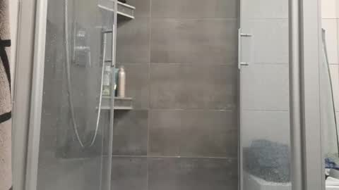 Snapshot of lukasschoetz chatting on 01.14.26 lukasschoetz online show from 01.14.26