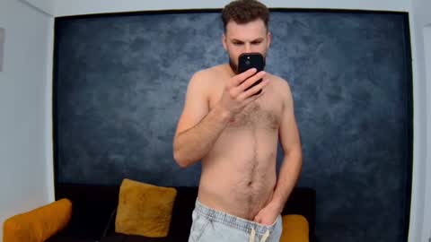 Snapshot of luke_eddison chatting on 01.28.25 Luke online show from 01.28.25