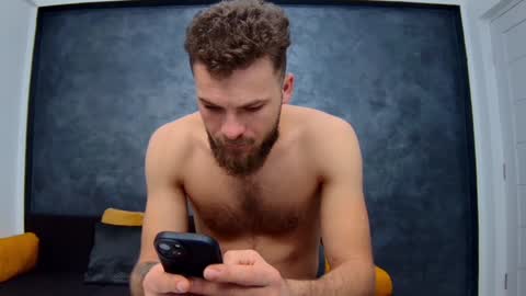 Snapshot of luke_eddison chatting on 01.29.25 Luke online show from 01.29.25