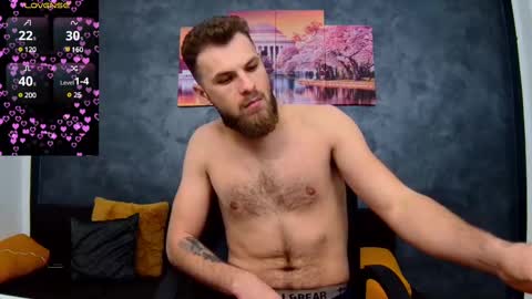 Snapshot of luke_eddison chatting on 02.14.25 Luke online show from 02.14.25