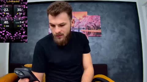 Snapshot of luke_eddison chatting on 02.25.25 Luke online show from 02.25.25