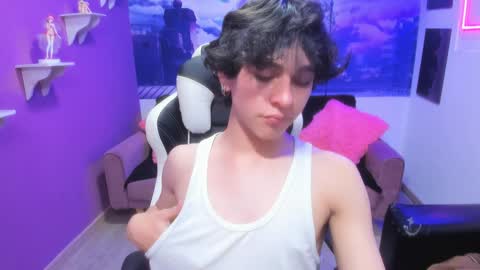 Snapshot of luke_howland chatting on 12.17.24 Luke online show from 12.17.24