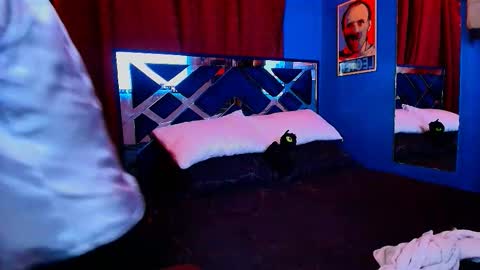 Snapshot of luke_howland chatting on 01.13.26 Luke online show from 01.13.26