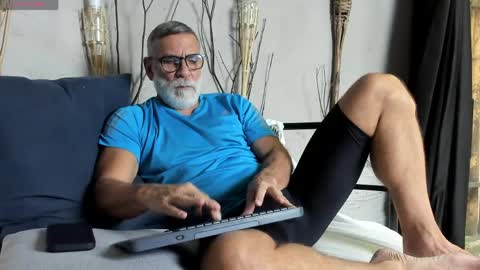 Luke Crews online show from 04.28.26