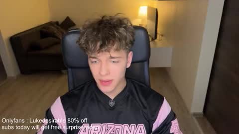 Snapshot of lukedesirable chatting on 03.15.26 lukedesirable online show from 03.15.26