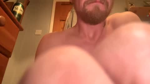 lukeeeeey96 online show from 12.04.24