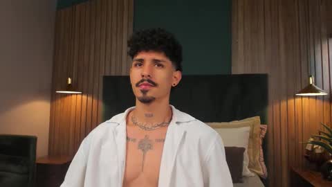 Snapshot of lukeetaylor_ chatting on 11.07.25 Luke Taylor online show from 11.07.25