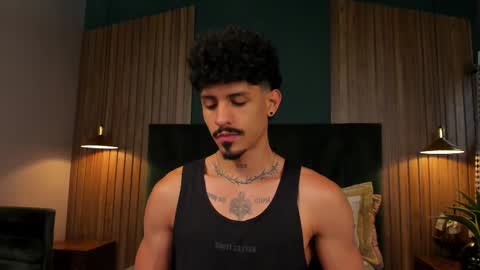 Snapshot of lukeetaylor_ chatting on 11.08.25 Luke Taylor online show from 11.08.25