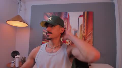 Snapshot of lukeetaylor_ chatting on 12.17.25 Luke Taylor online show from 12.17.25