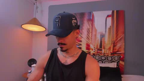 Snapshot of lukeetaylor_ chatting on 12.19.25 Luke Taylor online show from 12.19.25