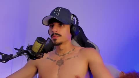 Snapshot of lukeetaylor_ chatting on 02.02.26 Luke Taylor online show from 02.02.26