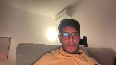 Snapshot of lukydmt chatting on 03.04.25 morenitoisonfire online show from 03.04.25