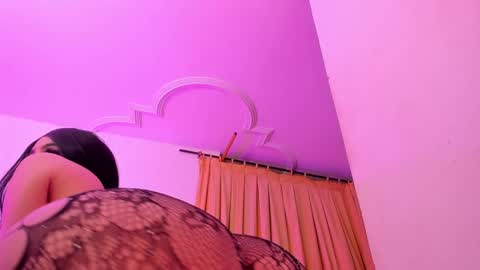 Snapshot of lulu_exotic chatting on 12.19.24 BRENDA TATIANA online show from 12.19.24