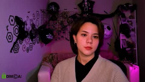 Snapshot of lulu_miss chatting on 10.21.25 Lulu online show from 10.21.25